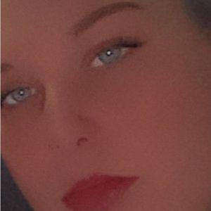 Meet your Posher, Leeanna